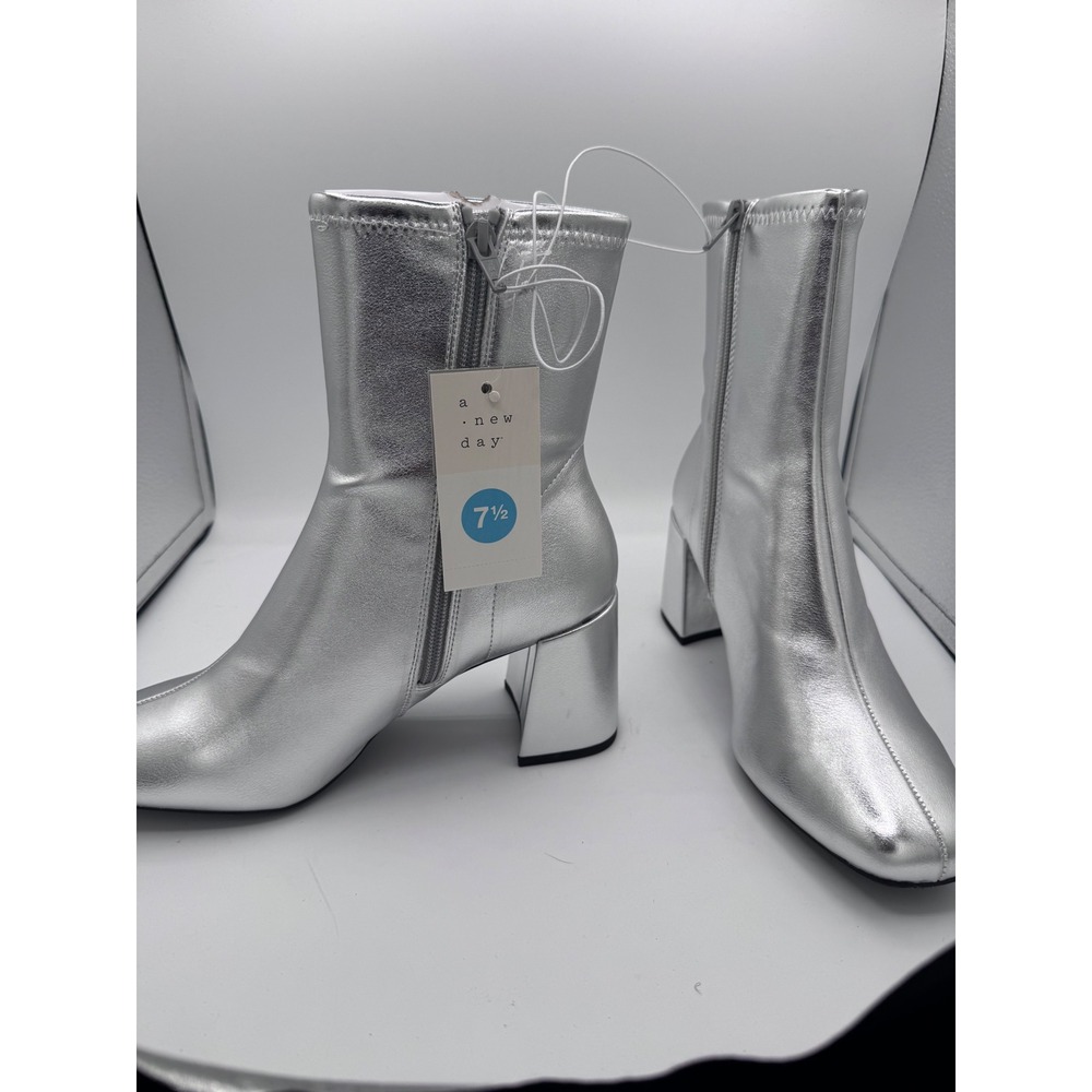 A New Day Ankle Boots Metallic Square Toe Block Heel Womens 7.5 Silver Modern